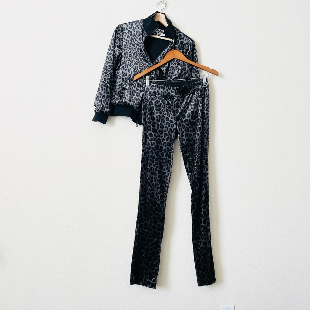 Pam & Gela SMALL leopard print stretch green and black velour tracksuit set - Picture 8 of 13